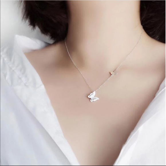 🌟 Sterling Silver 925 Butterflies Necklace - Picture 4 of 4